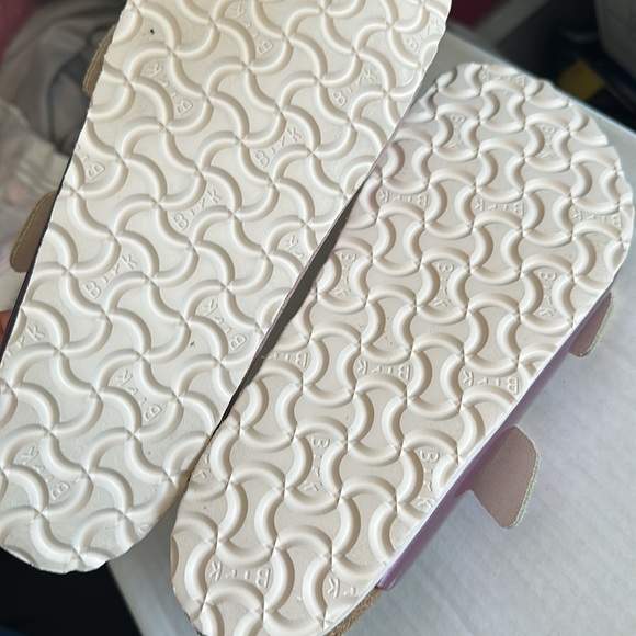 Big Buckle Birkenstock’s - Picture 4 of 4